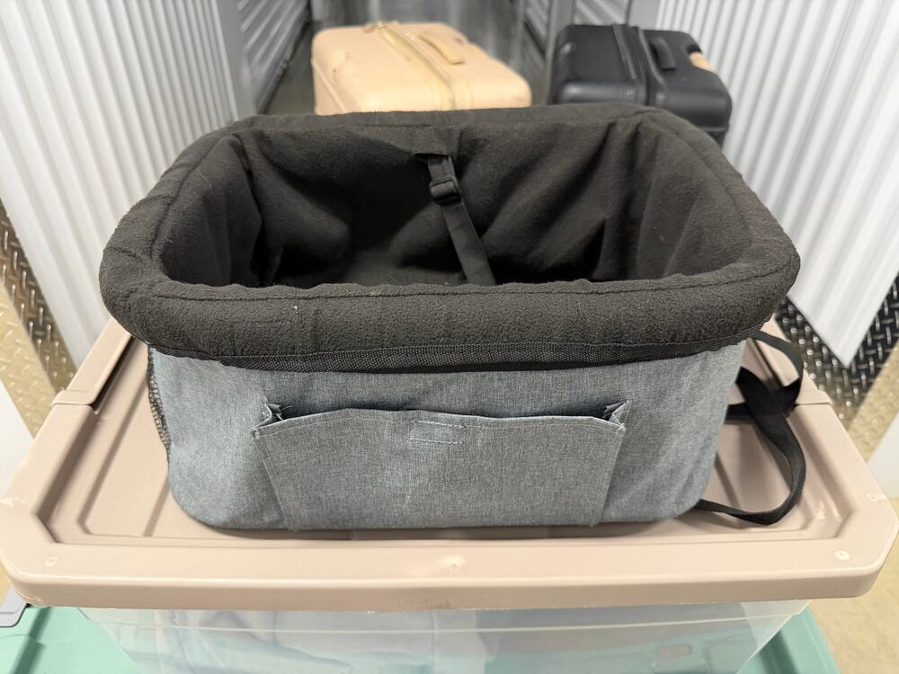 Gray Dog Car Seat Bed Black Padded Lining Front Pocket Side Mesh Pocket & Straps